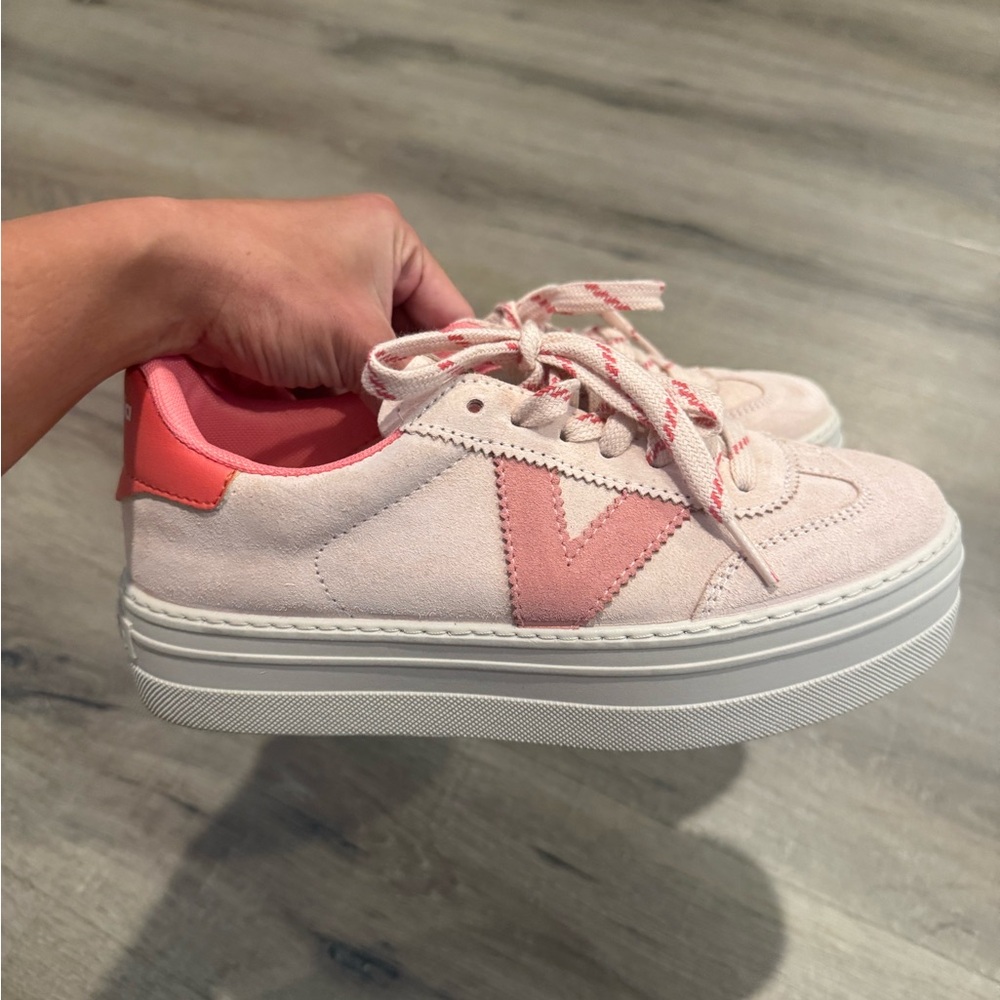 Women's Victoria Pink and Coral Platform Sneakers 🩷
